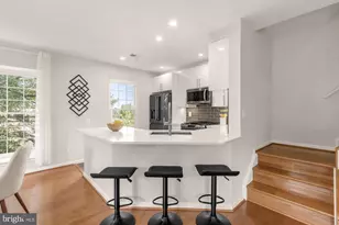 7078 Falls Reach Dr, Falls Church, VA 22043 - Photo 12