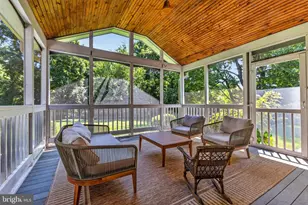 723 Forest Ridge Dr, Great Falls, VA 22066 - Photo 20