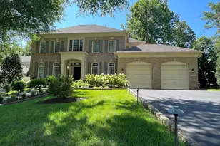 11081 Pelham Manor Pl, Reston, VA 20194 - Photo 2