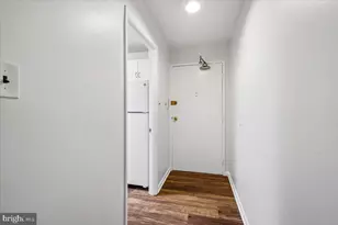 1935 Wilson Ln, McLean, VA 22102 - Photo 2