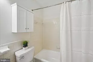 1935 Wilson Ln, McLean, VA 22102 - Photo 20