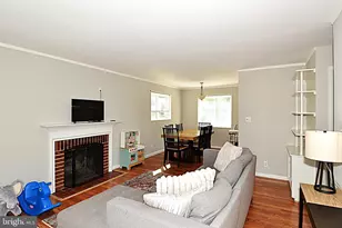 7025 Strathmore St, Falls Church, VA 22042 - Photo 4