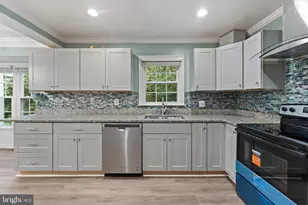 7925 Pebble Brook Ct, Springfield, VA 22153 - Photo 14