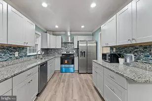 7925 Pebble Brook Ct, Springfield, VA 22153 - Photo 10