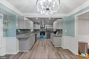 7925 Pebble Brook Ct, Springfield, VA 22153 - Photo 8