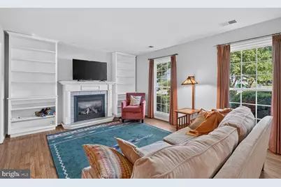 8000 Woodcroft Court, Dunn Loring, VA 22027 - Photo 4