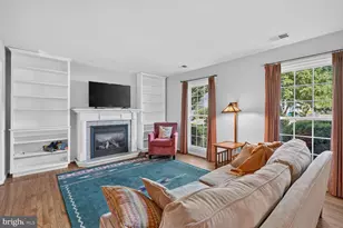 8000 Woodcroft Ct, Dunn Loring, VA 22027 - Photo 4