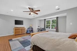 8000 Woodcroft Ct, Dunn Loring, VA 22027 - Photo 18