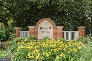 11432 Tiger Lily Ln, Fairfax, VA 22030 - Photo 2