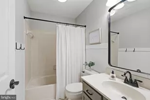 11432 Tiger Lily Ln, Fairfax, VA 22030 - Photo 32
