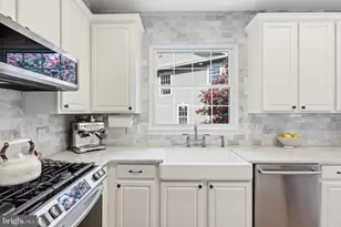 11432 Tiger Lily Ln, Fairfax, VA 22030 - Photo 18
