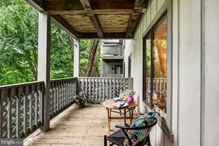 2316 Hunters Run Dr, Reston, VA 20191 - Photo 22