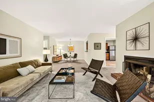 2316 Hunters Run Dr, Reston, VA 20191 - Photo 16