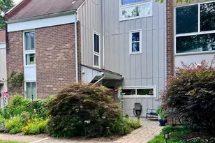 11480 Links Dr, Reston, VA 20190 - Photo 1