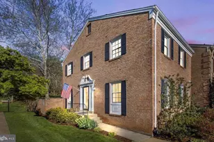 3130 Barnard Ct, Fairfax, VA 22031 - Photo 1