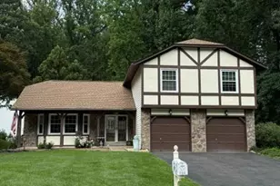 9711 Turnbuckle Dr, Burke, VA 22015 - Photo 1