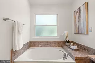 4201 Trumbo Ct, Fairfax, VA 22033 - Photo 18