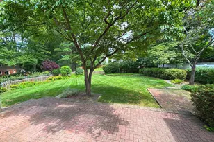 1703 Palm Springs Dr, Vienna, VA 22182 - Photo 2