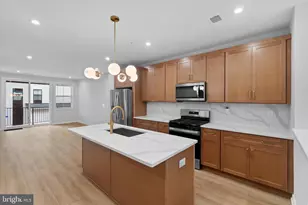 4765 Sully Point, Chantilly, VA 20151 - Photo 4