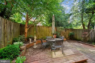 1403 McLean Mews Ct, McLean, VA 22101 - Photo 12