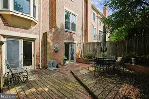 1403 McLean Mews Ct, McLean, VA 22101 - Photo 8