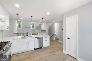 7559 Chrisland Cove, Falls Church, VA 22042 - Photo 4