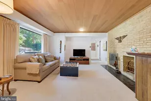 8807 Aunt Lilly Ln, Annandale, VA 22003 - Photo 16