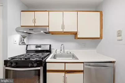 1914 Wilson #204, McLean, VA 22102 - Photo 12