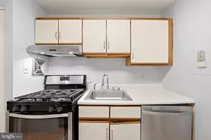 1914 Wilson, McLean, VA 22102 - Photo 12