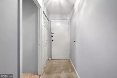 1914 Wilson #204, McLean, VA 22102 - Photo 6