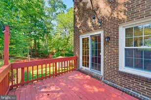 7934 Bubbling Brook Cir, Springfield, VA 22153 - Photo 38