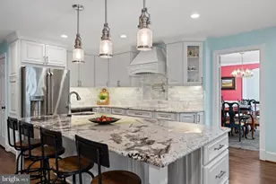 7821 Old Dominion Dr, McLean, VA 22102 - Photo 12