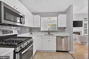 6607 Thackwell Way, Alexandria, VA 22315 - Photo 22