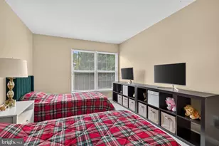 6607 Thackwell Way, Alexandria, VA 22315 - Photo 32