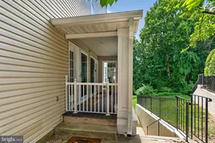6607 Thackwell Way, Alexandria, VA 22315 - Photo 4