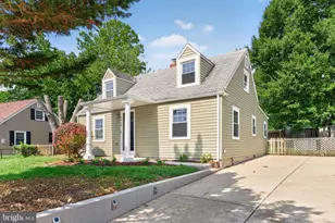 6010 Bangor Dr, Alexandria, VA 22303 - Photo 2