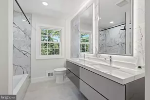 2524 Swift Run St, Vienna, VA 22180 - Photo 24