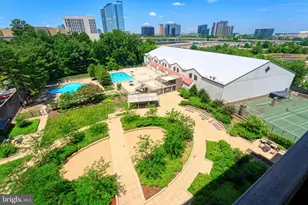 1800 Old Meadow Rd, McLean, VA 22102 - Photo 2