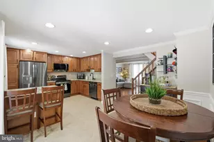 8764 Newington Commons Rd, Lorton, VA 22079 - Photo 10