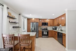 8764 Newington Commons Rd, Lorton, VA 22079 - Photo 12