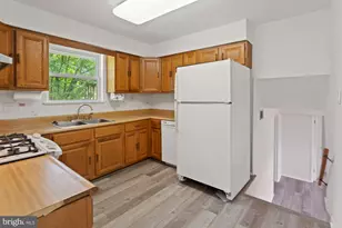 7106 Jayhawk St, Annandale, VA 22003 - Photo 10