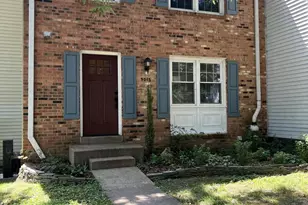 9015 Piney Grove Dr, Fairfax, VA 22031 - Photo 1