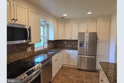950 Park Avenue, Herndon, VA 20170 - Photo 2