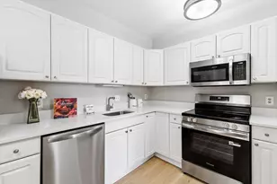 3800 Powell Ln, Falls Church, VA 22041 - Photo 6