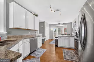 5201 Ballycastle Cir, Alexandria, VA 22315 - Photo 22