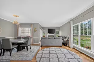 5201 Ballycastle Cir, Alexandria, VA 22315 - Photo 4