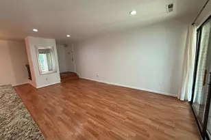 11212 Chestnut Grove Square, Reston, VA 20190 - Photo 4