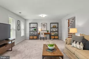 9428 Meadow Shire Ln, Great Falls, VA 22066 - Photo 6