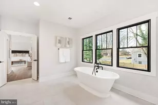 1022 Hillcrest Dr SW, Vienna, VA 22180 - Photo 46