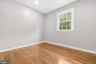 9222 Bailey Ln, Fairfax, VA 22031 - Photo 24